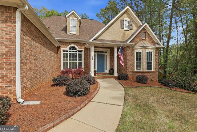 25 Lyndhurst Way, Sharpsburg, GA 30277