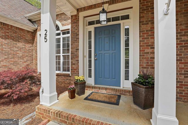 25 Lyndhurst Way, Sharpsburg, GA 30277