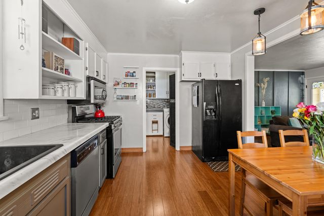 1427 NW Washington Boulevard, Grants Pass, OR 97526