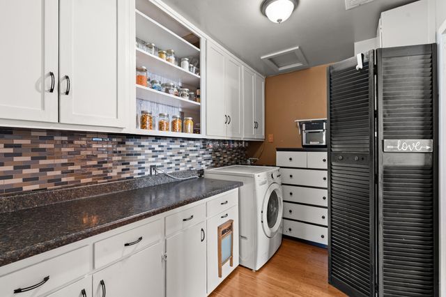 1427 NW Washington Boulevard, Grants Pass, OR 97526