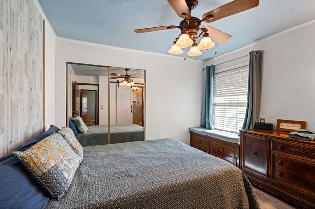 1427 NW Washington Boulevard, Grants Pass, OR 97526