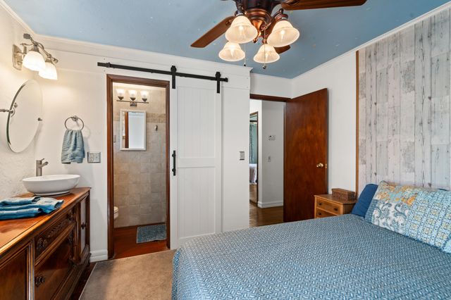 1427 NW Washington Boulevard, Grants Pass, OR 97526