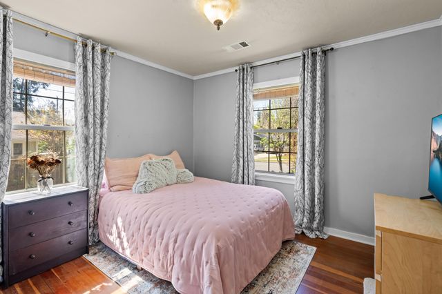 1427 NW Washington Boulevard, Grants Pass, OR 97526