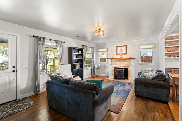 1427 NW Washington Boulevard, Grants Pass, OR 97526