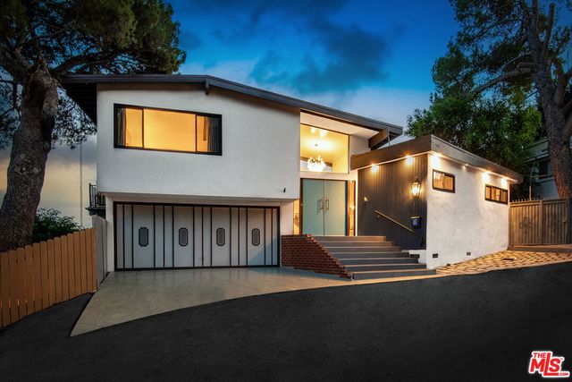 9234 Kinglet Drive, Los Angeles, CA 90069