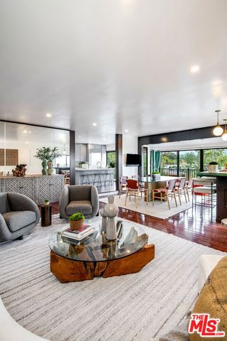 9234 Kinglet Drive, Los Angeles, CA 90069