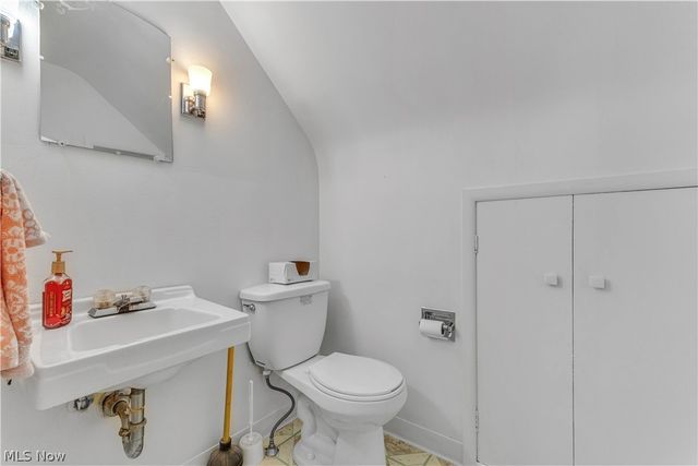 7534 Farnum Avenue, Middleburg Heights, OH 44130