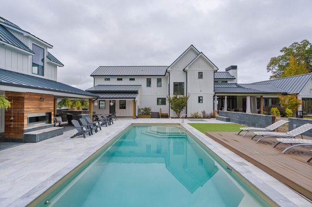 514 Kestrel Lane, Chattanooga, TN 37419