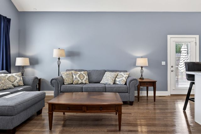 817 S Mountain St, Smithville, TN 37166