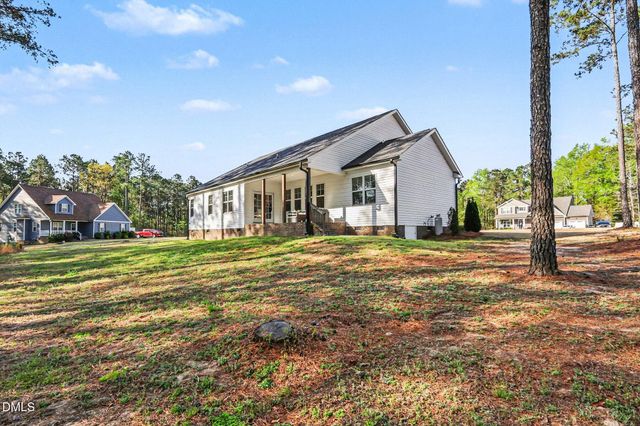 245 Creek Crossing Drive, Benson, NC 27504