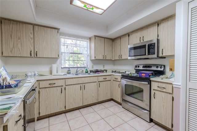 6808 SEAFAIRER DRIVE, Tampa, FL 33615