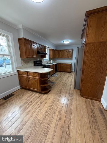 5680 BRYANTOWN RD, Waldorf, MD 20601