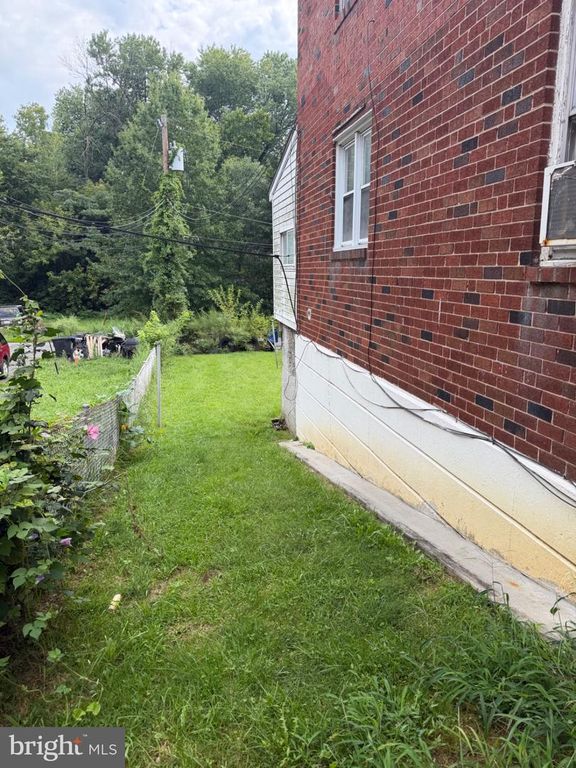 1315 PARKER ST, CHESTER, PA 19013 — photo 4