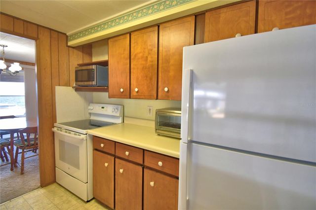 154 PARADISE LANE, Auburndale, FL 33823