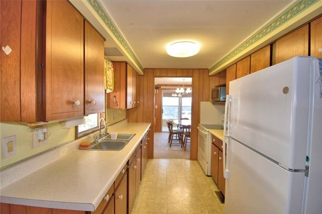 154 PARADISE LANE, Auburndale, FL 33823