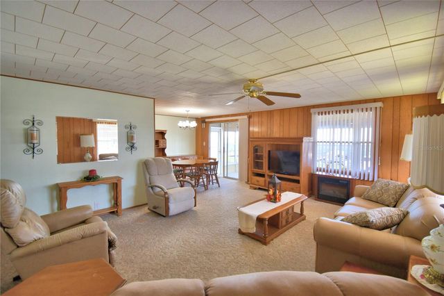 154 PARADISE LANE, Auburndale, FL 33823