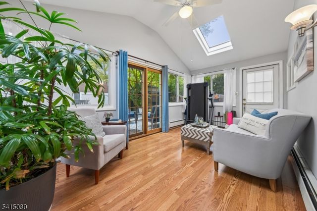 61 Burnett Ter, Maplewood Twp., NJ 07040