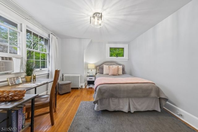 61 Burnett Ter, Maplewood Twp., NJ 07040