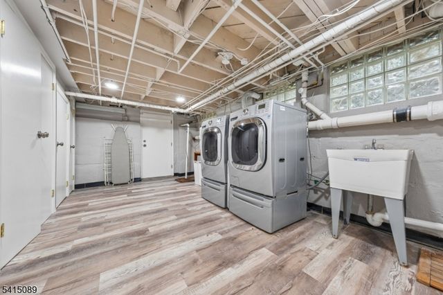 61 Burnett Ter, Maplewood Twp., NJ 07040