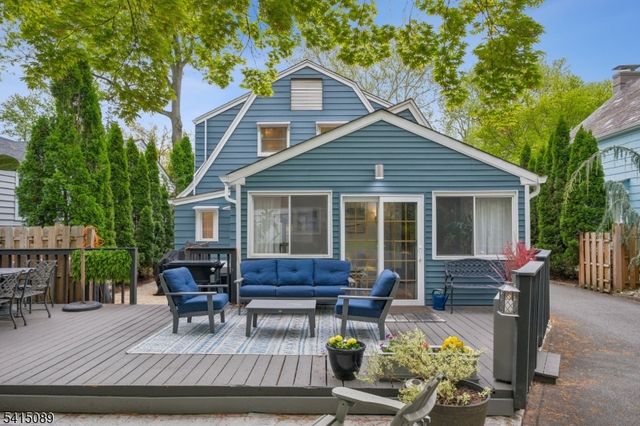 61 Burnett Ter, Maplewood Twp., NJ 07040