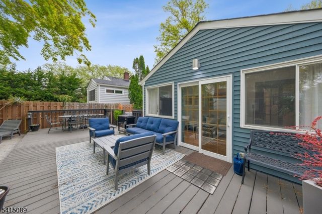 61 Burnett Ter, Maplewood Twp., NJ 07040