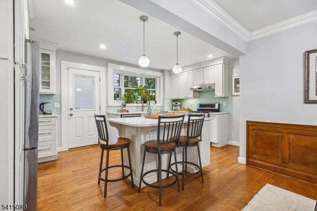 61 Burnett Ter, Maplewood Twp., NJ 07040