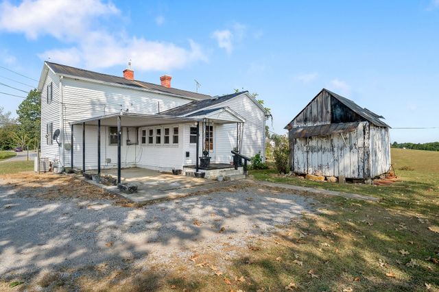 1298 S Bunker Hill Rd, Sparta, TN 38583