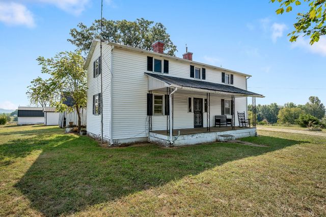 1298 S Bunker Hill Rd, Sparta, TN 38583