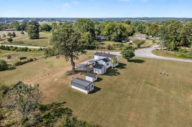 1298 S Bunker Hill Rd, Sparta, TN 38583
