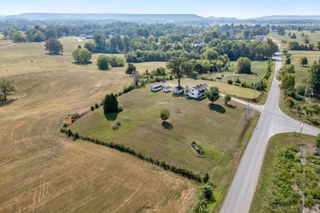 1298 S Bunker Hill Rd, Sparta, TN 38583
