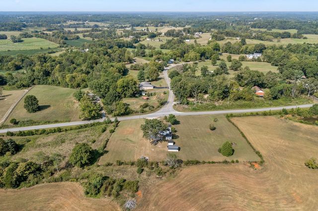 1298 S Bunker Hill Rd, Sparta, TN 38583