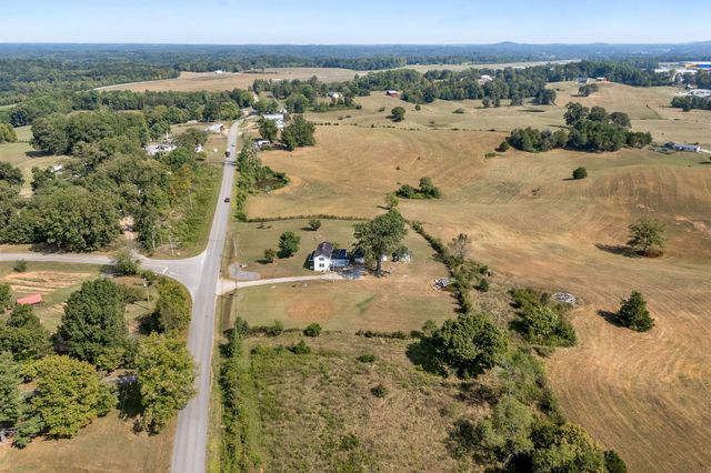 1298 S Bunker Hill Rd, Sparta, TN 38583