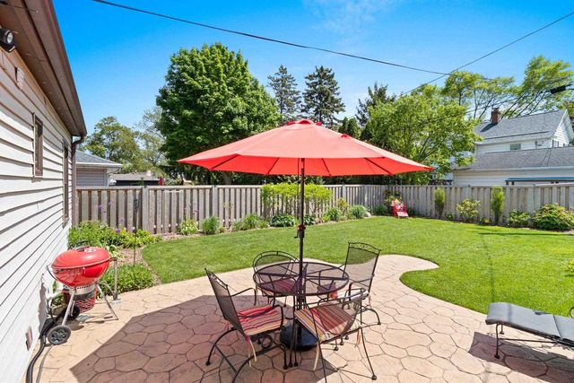 1137 E JARDIN STREET, Appleton, WI 54911