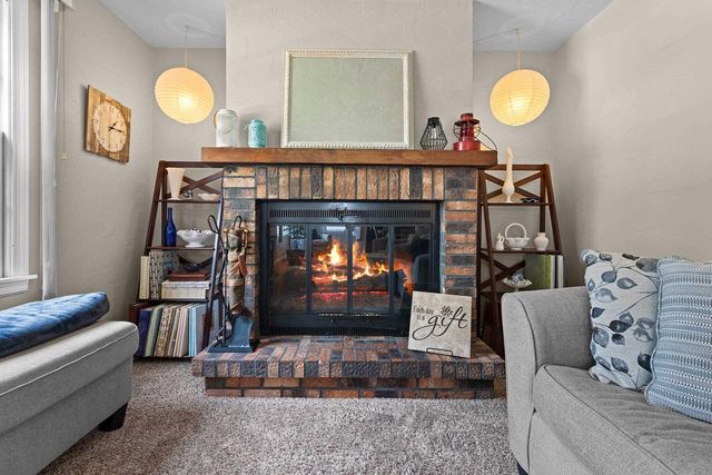 1137 E JARDIN STREET, Appleton, WI 54911