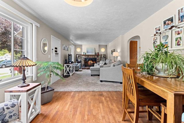 1137 E JARDIN STREET, Appleton, WI 54911