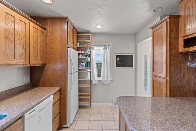 1137 E JARDIN STREET, Appleton, WI 54911