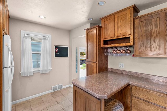 1137 E JARDIN STREET, Appleton, WI 54911