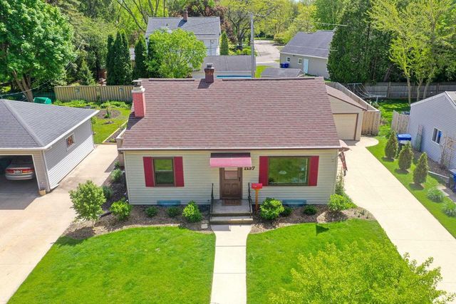 1137 E JARDIN STREET, Appleton, WI 54911