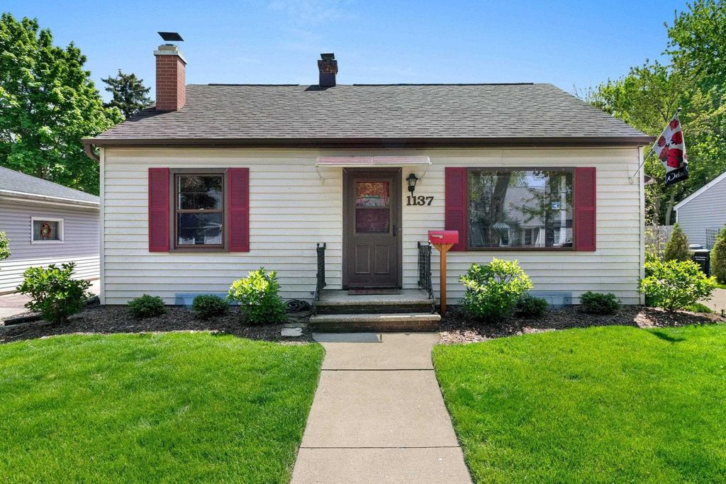 1137 E JARDIN STREET, Appleton, WI 54911
