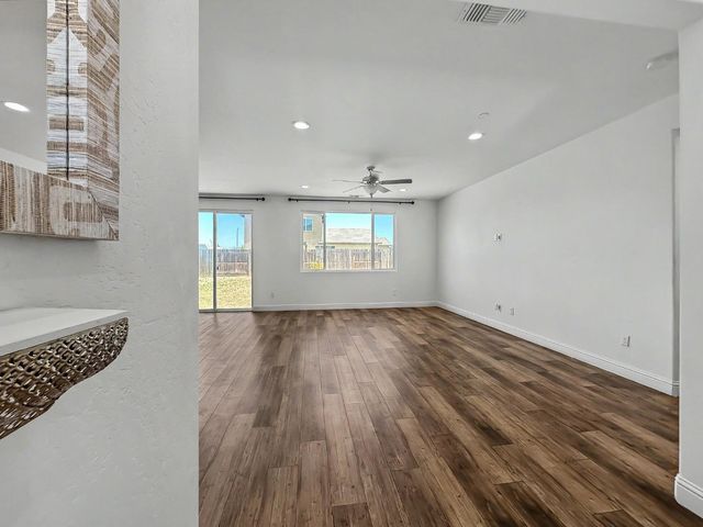 2698 N Arroyo Avenue, Fresno, CA 93727