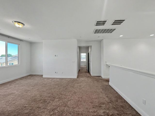 2698 N Arroyo Avenue, Fresno, CA 93727