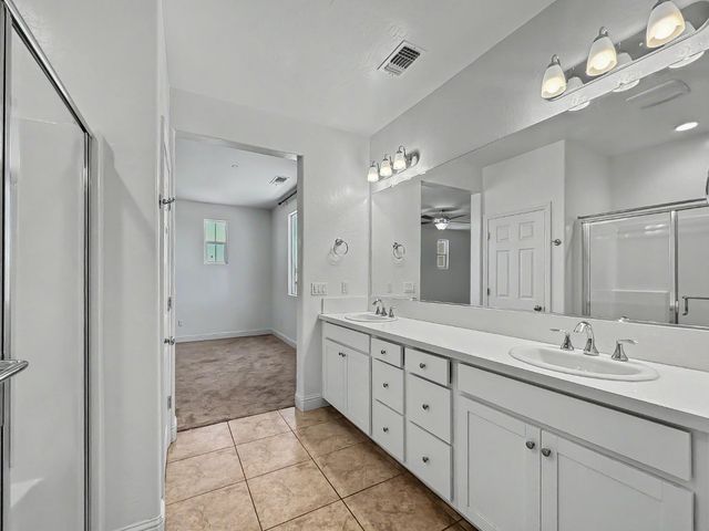 2698 N Arroyo Avenue, Fresno, CA 93727