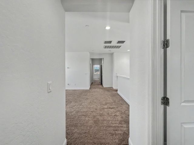 2698 N Arroyo Avenue, Fresno, CA 93727
