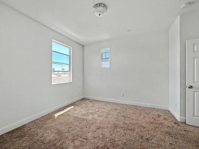 2698 N Arroyo Avenue, Fresno, CA 93727