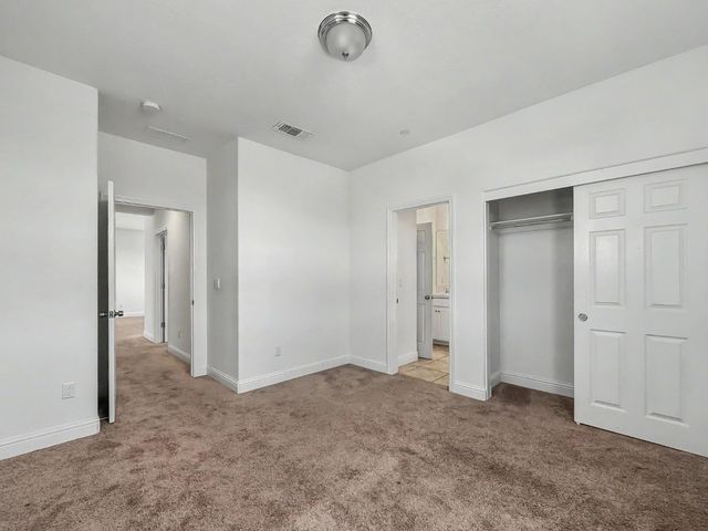 2698 N Arroyo Avenue, Fresno, CA 93727
