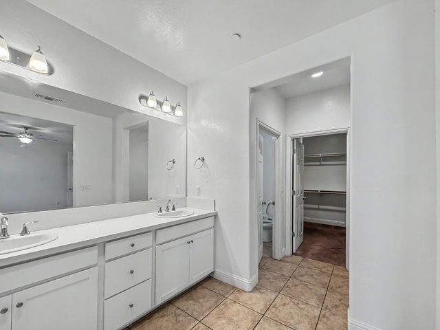 2698 N Arroyo Avenue, Fresno, CA 93727