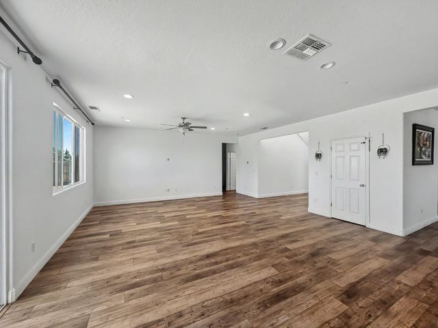 2698 N Arroyo Avenue, Fresno, CA 93727