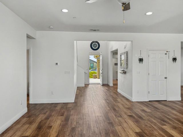 2698 N Arroyo Avenue, Fresno, CA 93727