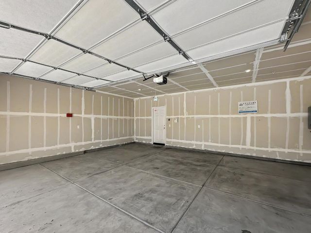 2698 N Arroyo Avenue, Fresno, CA 93727