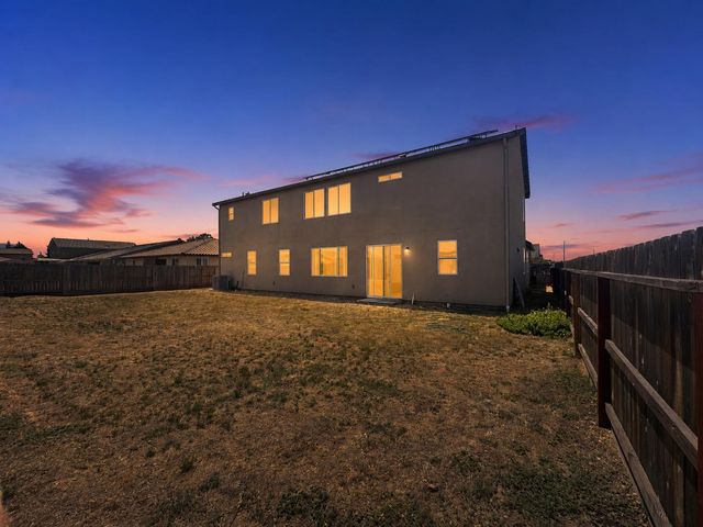 2698 N Arroyo Avenue, Fresno, CA 93727